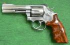 Smith & Wesson M617